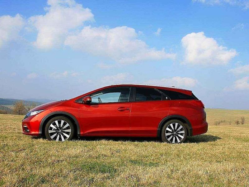 Honda Civic Tourer.