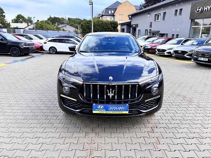 Maserati Levante 2.0l 243kW GT Hybrid 4x4       - fotka 2 z 41