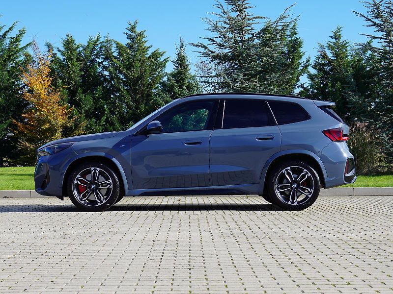 BMW X1 xDrive20d (U11) M Sport Paket - fotka 4 z 30
