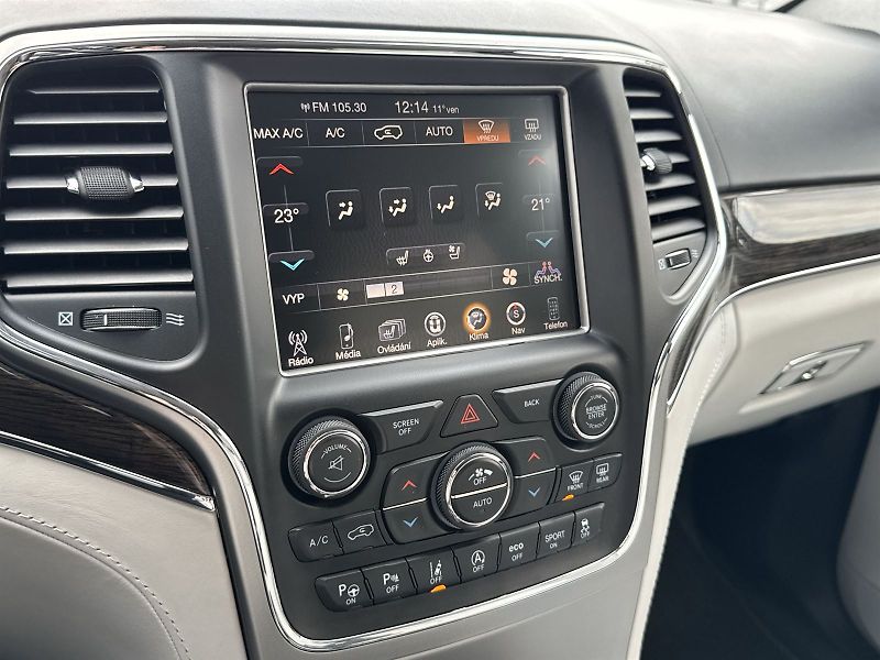 Jeep Grand Cherokee (2017) 3.0 CRD AWD Aut. Summit - fotka 22 z 35