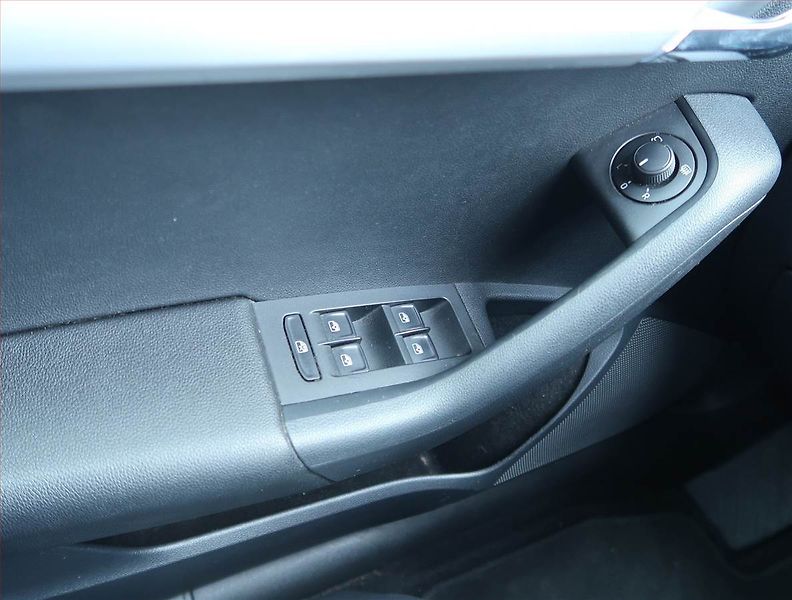 Škoda Octavia (2019) Ambition 1.0 TSI, Automat - fotka 16 z 16