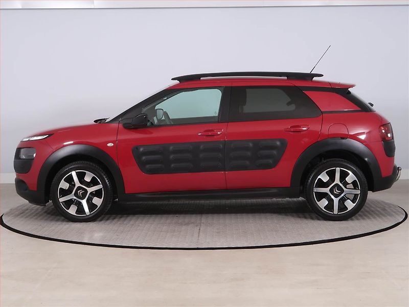 Volkswagen Tayron (2025) 1.5 eTSI - fotka 3 z 27