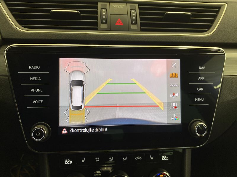 Škoda Superb 2,0 TDI 147kW DSG Style - fotka 12 z 29