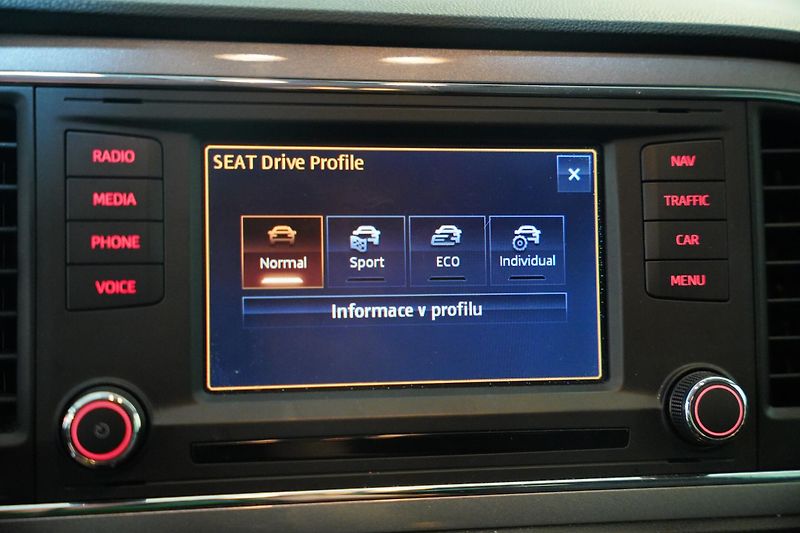 Seat Leon - fotka 23 z 28