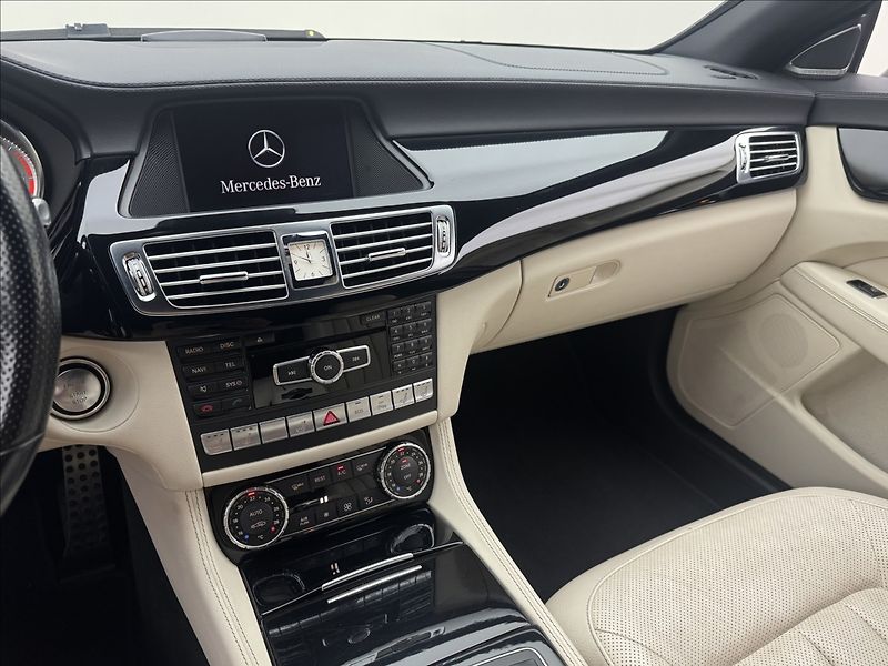 Mercedes-Benz CLS 3,0 DPH 4X4 H/K AMG LED ACC ČR - fotka 19 z 59