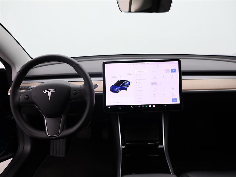 Tesla Model 3 Long Range Dual Motor LED - fotka 18 z 25