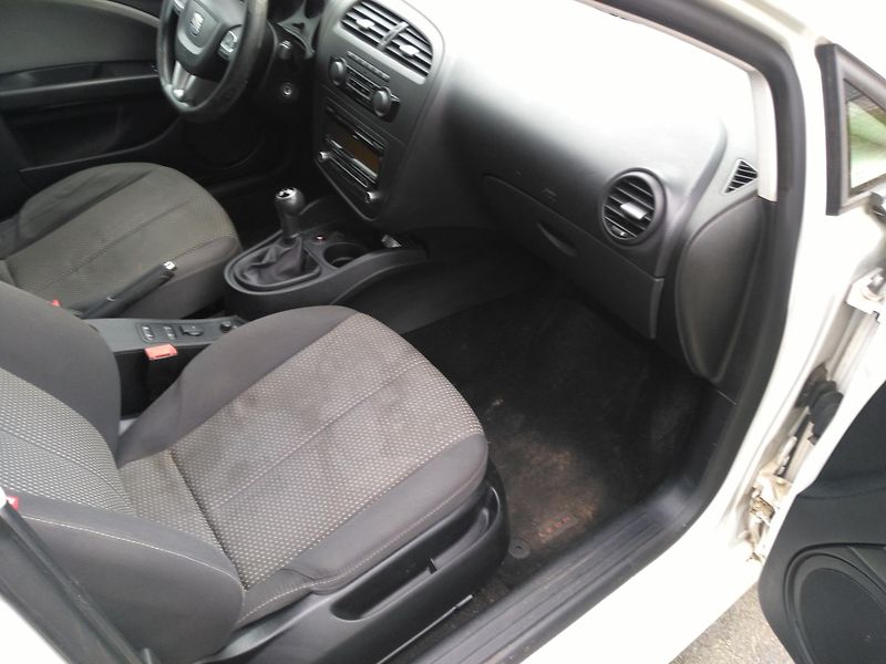 Seat Leon 1,6 TDI - fotka 22 z 29