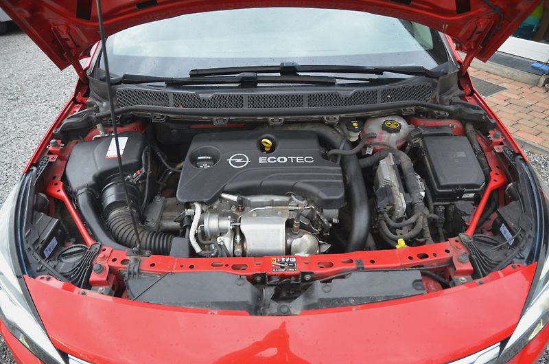 Opel Astra (2016) 1.0T 77kW Enjoy / ČR /61.900km - fotka 8 z 34