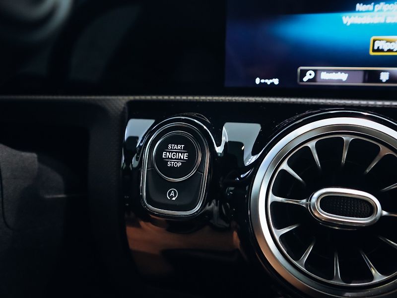 Mercedes-Benz Třídy A A 35 AMG 4MATIC - fotka 22 z 25