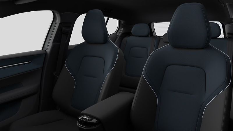 Volvo EX30 (2026) PLUS, P5 electric, 200 kW / 27 - fotka 11 z 12