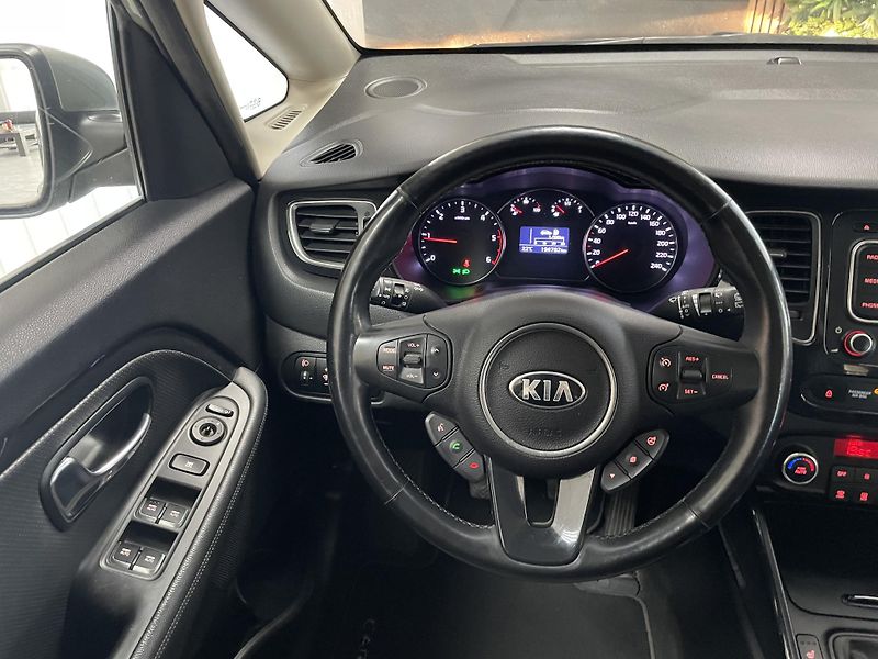 Kia Carens 1.7 CRDi ČR 1.MAJ. TOP  - fotka 24 z 28