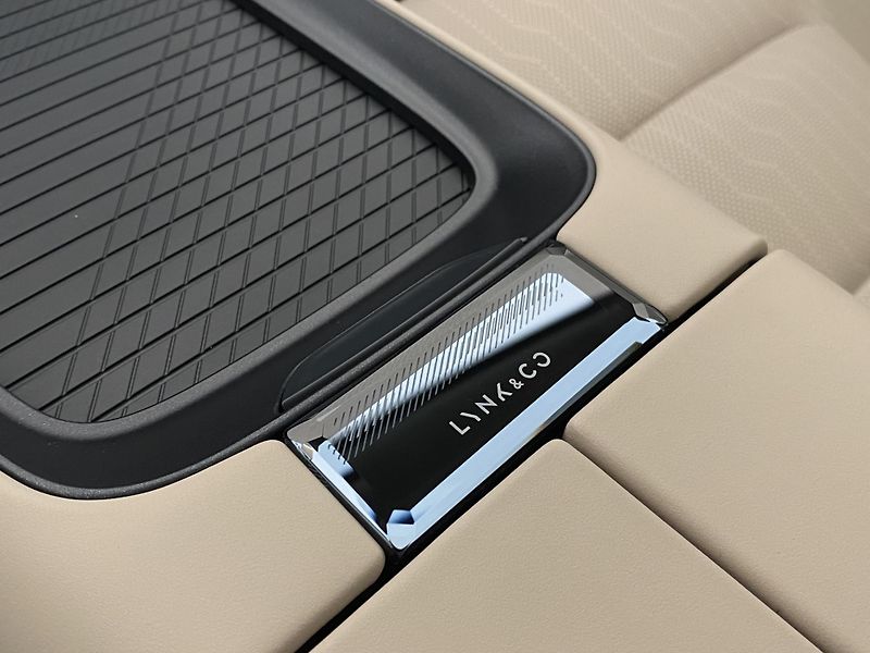 Lynk & Co 08 (2025) MORE PHEV - fotka 39 z 87