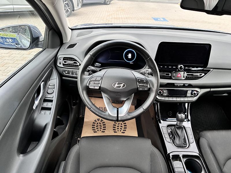Hyundai i30 HB 1.0T-GDI 74kW DCT STYLE NAV - fotka 15 z 32