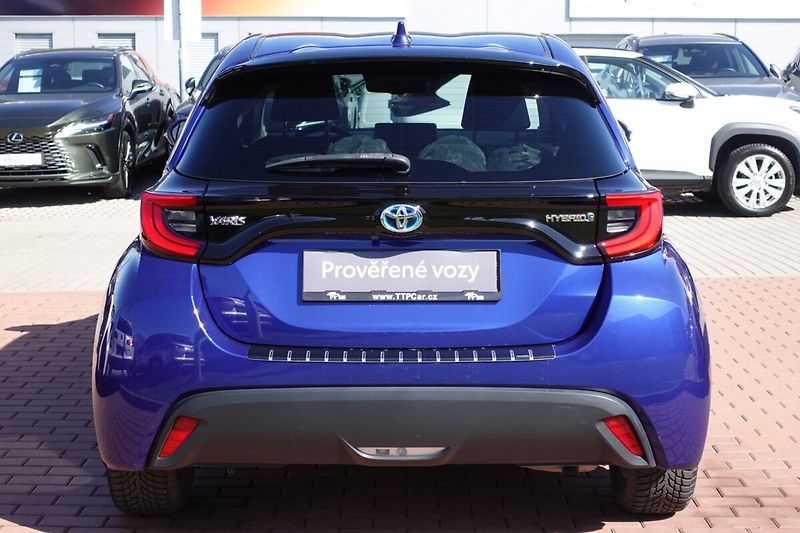 Toyota Yaris ZLEVNĚNO 1,5 HSD Comfort Style - fotka 5 z 28