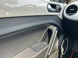 Volkswagen Beetle (2014) 2.0Tdi 103KW DSG 131tis km - náhled 24