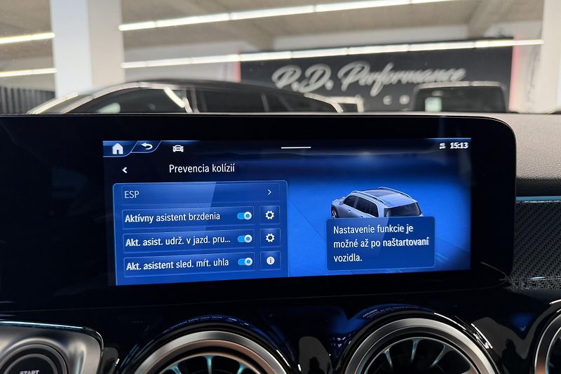 Mercedes-Benz GLB (2024) GLB 200d 4Matic AMG Line - fotka 50 z 63