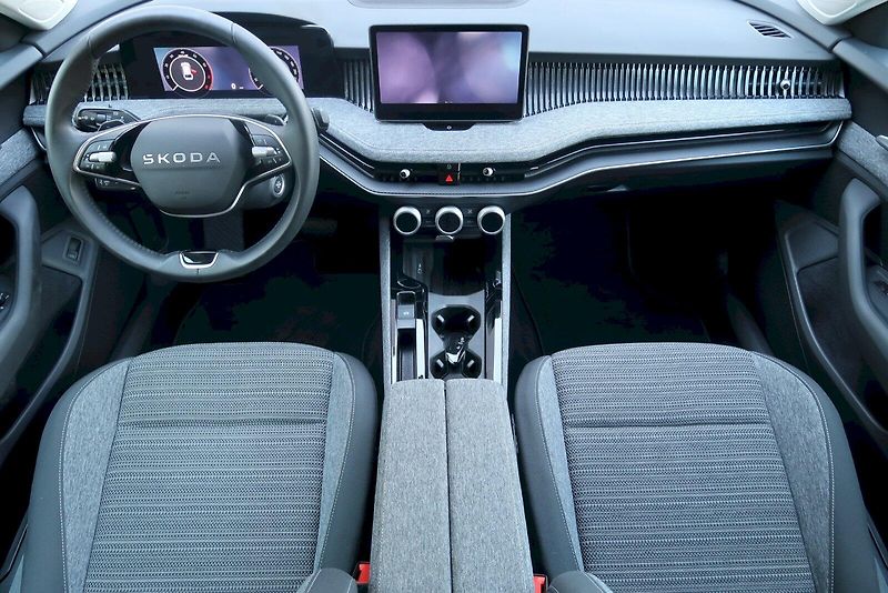 Škoda Superb (2026) Combi  Selection 1,5 TSi e- Te - fotka 11 z 32