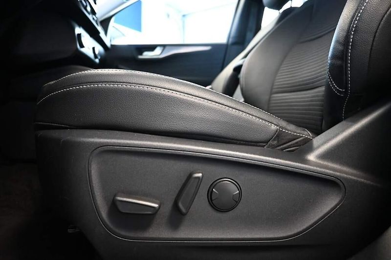 Ford Kuga (2022) 2.5 LED ACC VIRTUAL Tažné Kame - fotka 34 z 41