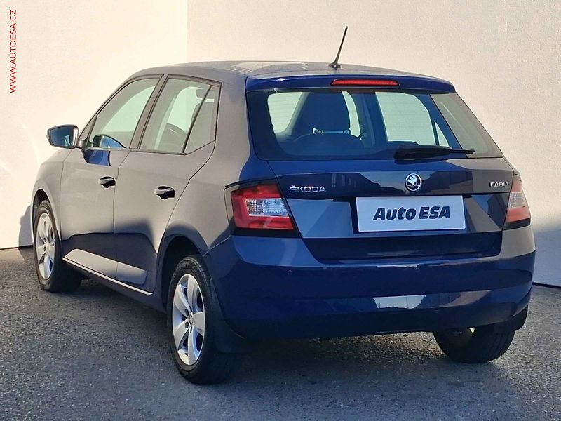 Škoda Fabia (2017) 1.0TSi, 2.maj,ČR, Style - fotka 6 z 18