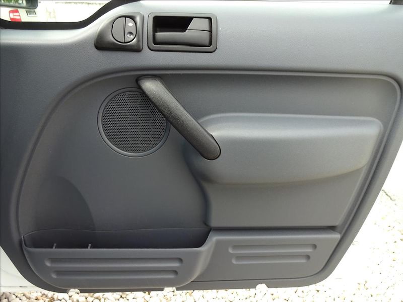 Ford Transit Connect 1,8 TDCi 66kW !!DPH!! - fotka 22 z 42