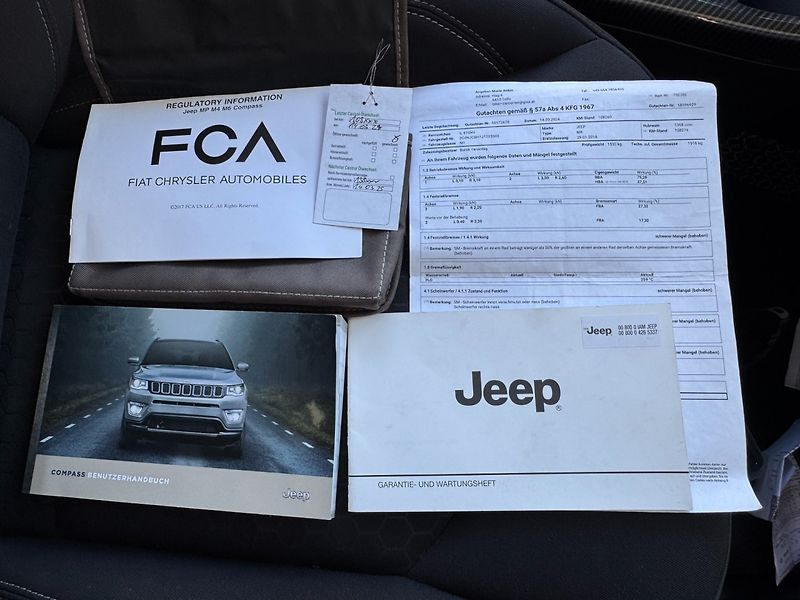 Jeep Compass (2018) 1.4 Multiair Longitude - fotka 30 z 33
