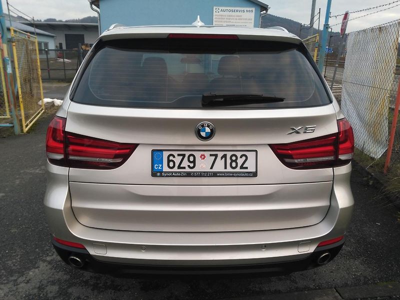 BMW X5 3,0d xDrive - fotka 35 z 36