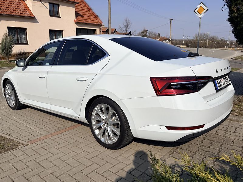 Škoda Superb 2.0TDI DSG MATRIX CANTON - fotka 4 z 59