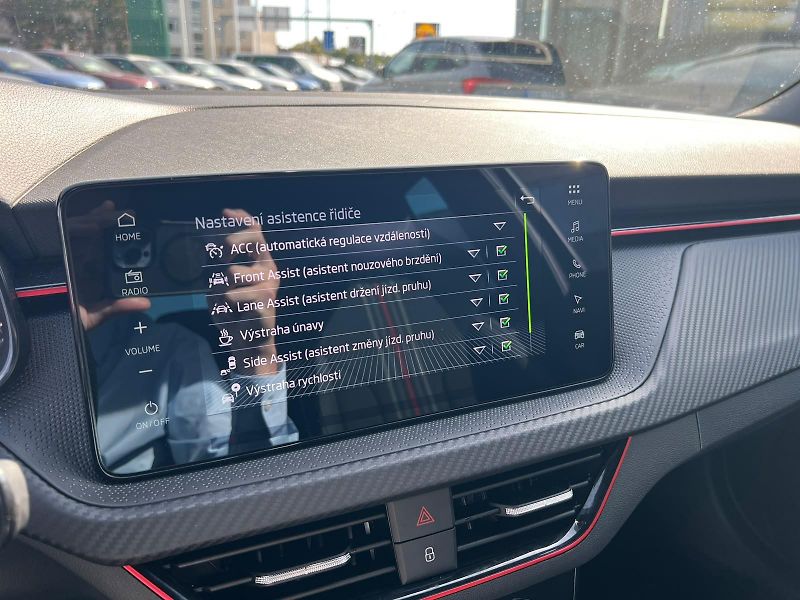 Škoda Scala Monte Carlo 1,5 TSI 110 KW DSG - fotka 18 z 28