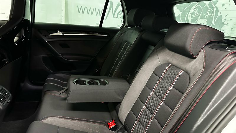 Volkswagen Golf RECARO / REMUS / TOP STAV - fotka 23 z 43