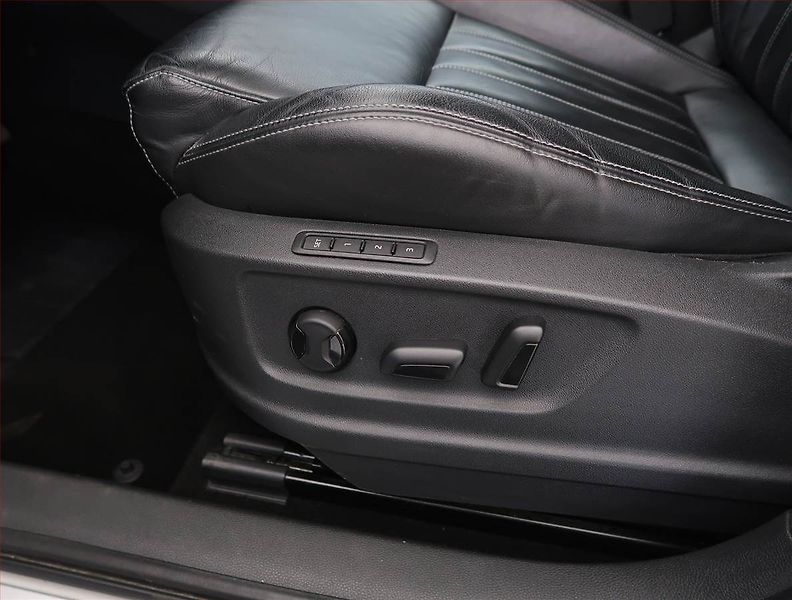 Škoda Karoq (2017) 2.0 TDI, 4X4, Automat - fotka 24 z 29
