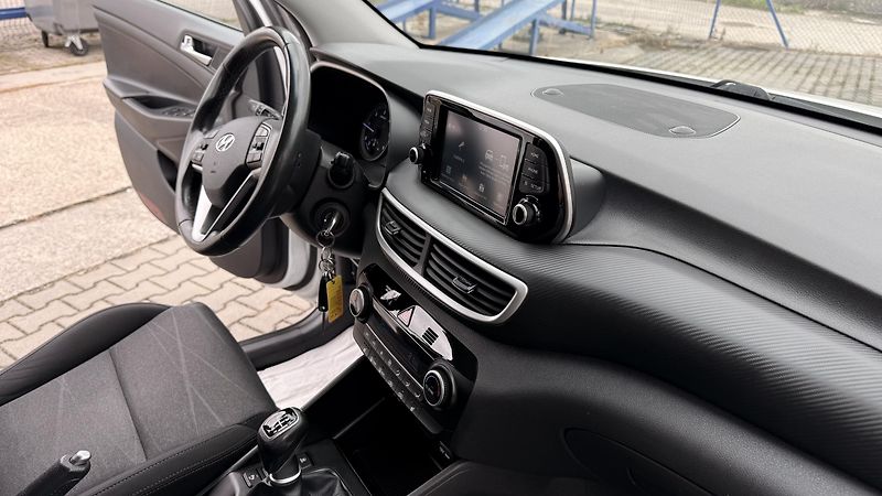 Hyundai Tucson (2020) 1.6 CRDI 4X4, ČR,2 MAJITEL - fotka 21 z 35