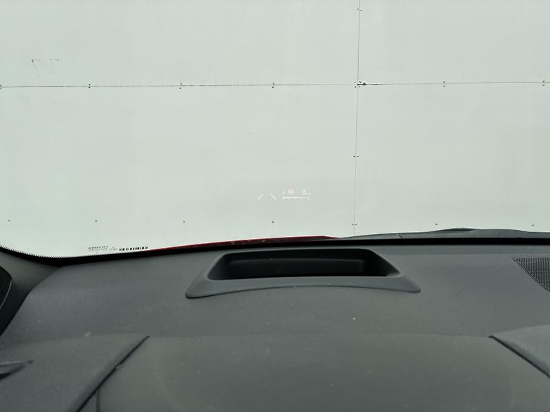 Toyota Yaris 1.5 HSD e-CVT Premier Edition - fotka 17 z 23