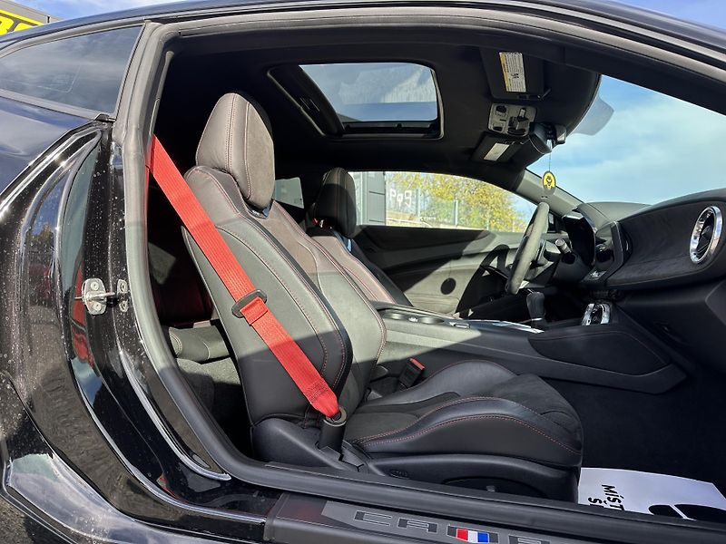 Chevrolet Camaro (2018) Chevrolet Camaro 2018 - fotka 16 z 17