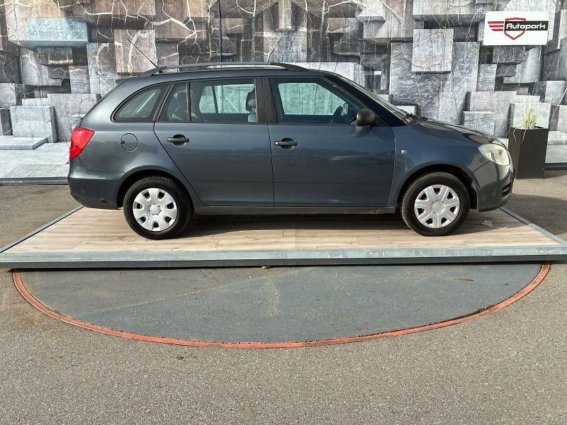 Škoda Fabia (2009) 1.2HTP, 51KW - fotka 5 z 18