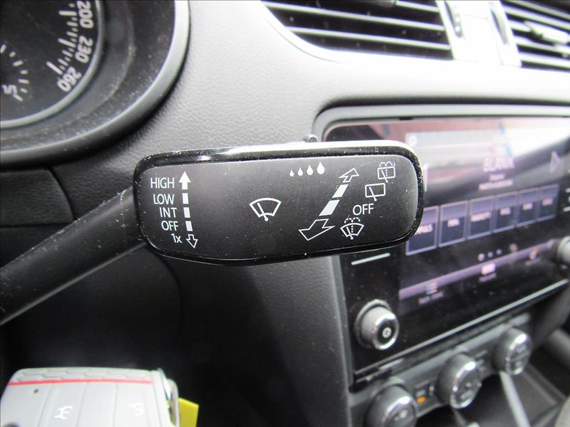 Škoda Octavia 2,0 TDI 110kW DSG Combi - fotka 24 z 31
