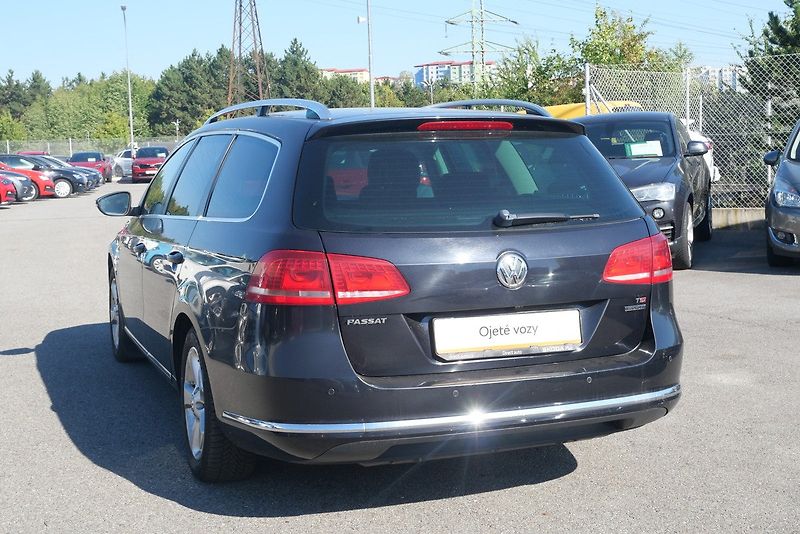 Volkswagen Passat - fotka 4 z 6