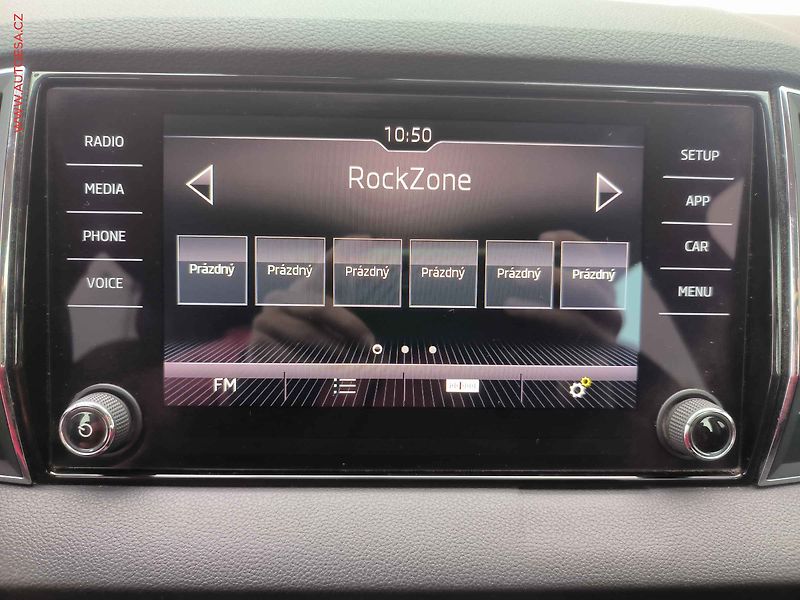 Škoda Karoq (2017) 1.5 TSi, Style, DSG, LED - fotka 11 z 24