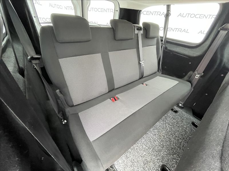 Toyota ProAce 2,0 D,106kW,L2,8míst,DPH - fotka 20 z 20