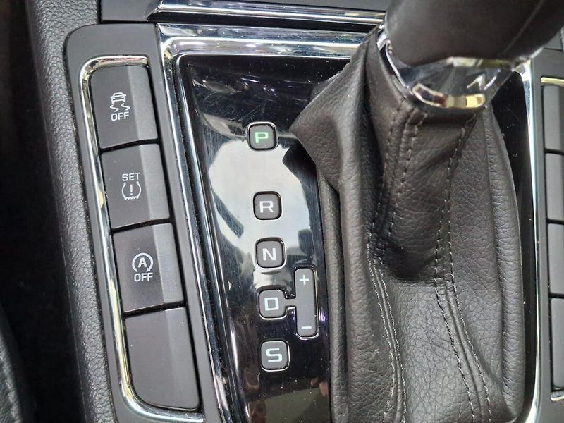 Škoda Superb (2014) OUTDOOR 2.0TDI 125kW DSG 4X4 - fotka 17 z 39