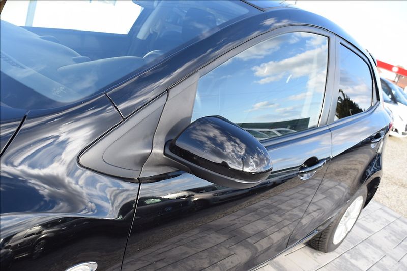 Mazda 2 1,5 MZR 76KW ALU KLIMA - fotka 12 z 38