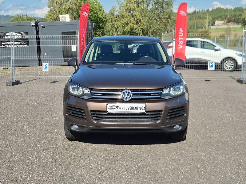 Volkswagen Touareg 3.0TDi 150kW 4x4 tažné - fotka 2 z 32