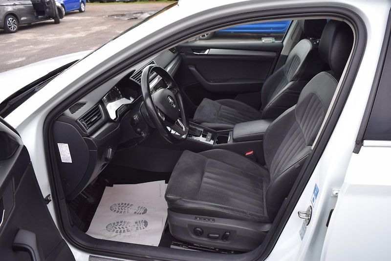 Škoda Superb (2016) 2.0TDI 140kw 4x4 DSG STYLE NAV - fotka 23 z 50
