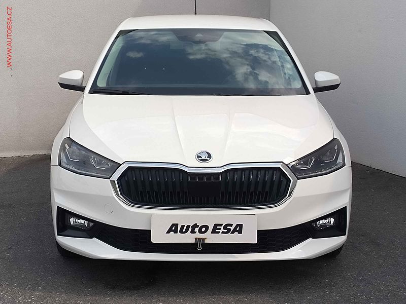 Škoda Fabia (2022) 1.0 TSi, ČR, Style, LED - fotka 2 z 24