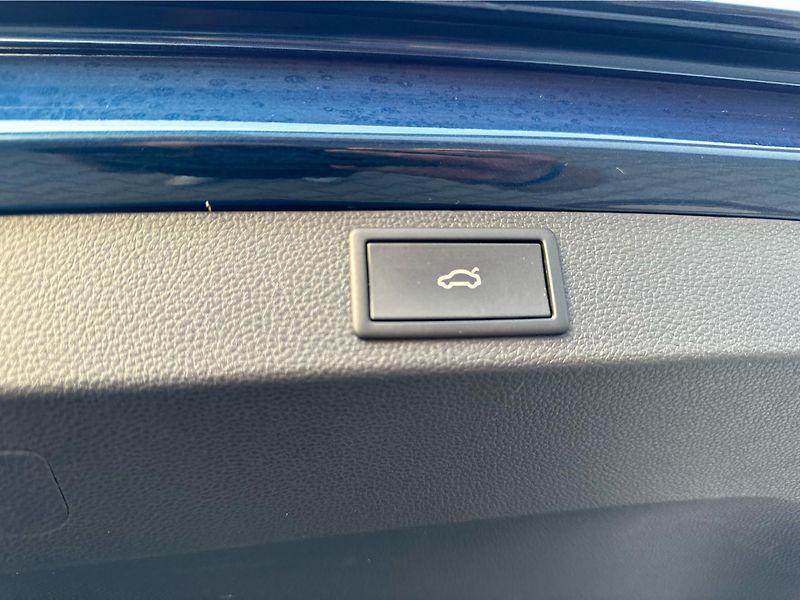 Škoda Karoq Tour 2.0 TDI 85 kW DSG - fotka 18 z 21
