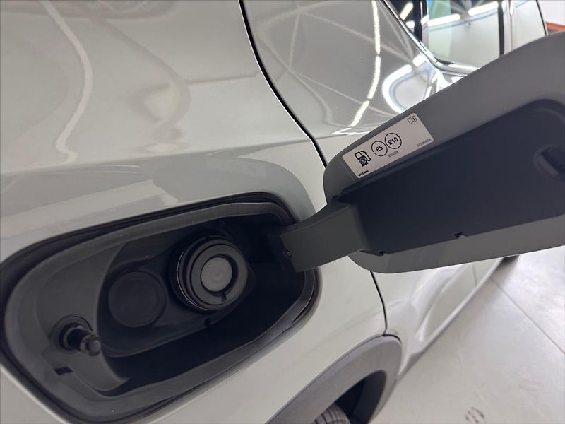 Volvo XC40 (2026) 2,0 B3 Black Edition 7964 - fotka 13 z 15
