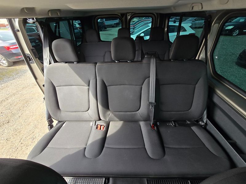 Renault Trafic (2020) 1.6 DCi 8.místn - fotka 15 z 22