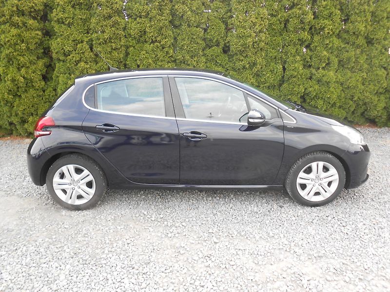 Peugeot 208 NAVIGACE,CHROM,LED!! - fotka 5 z 42