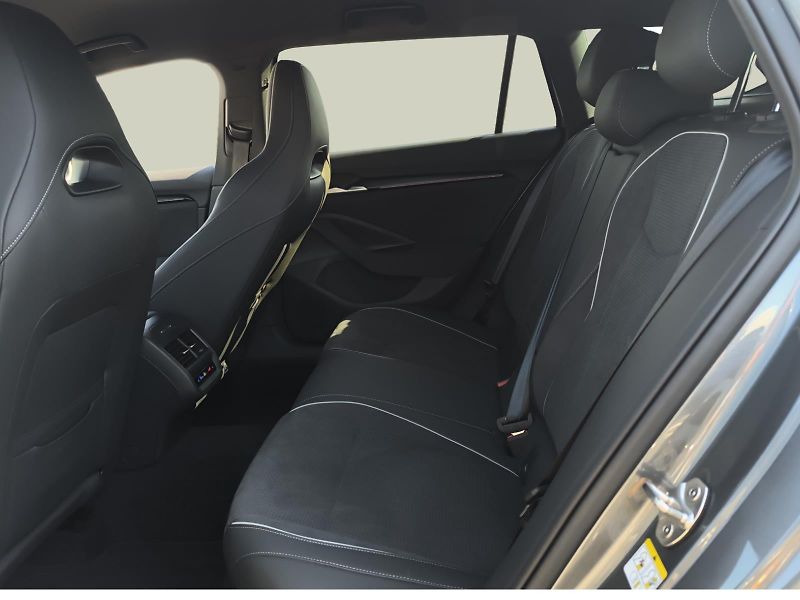 Škoda Superb 2.0 TDi 4x4 Sportline - fotka 25 z 27