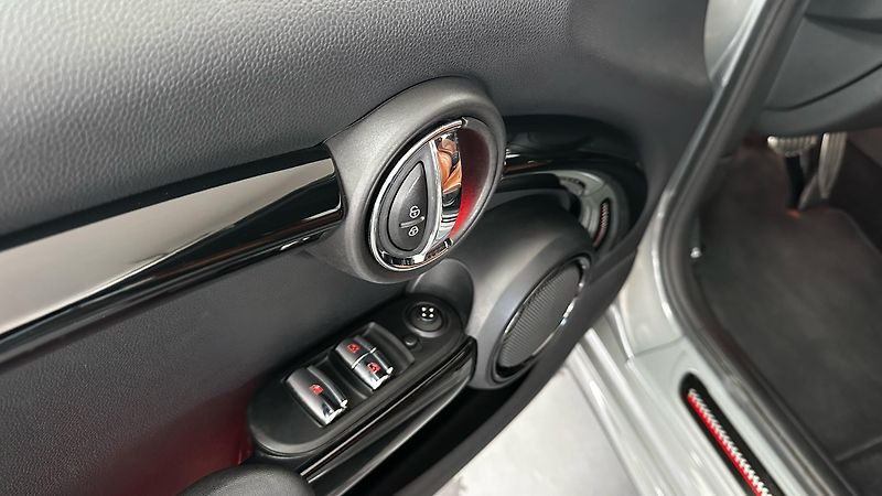 Mini Ostatní KABRIOLET / JOHN COOPER WORKS - fotka 22 z 52