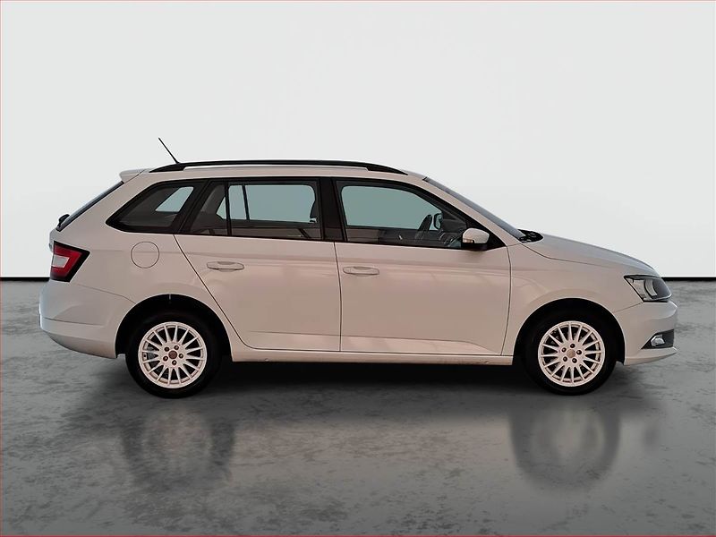 Mercedes-Benz Třídy C (2023) AMG Paket C 220 d - fotka 6 z 19